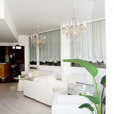 Iva Hotel 3*