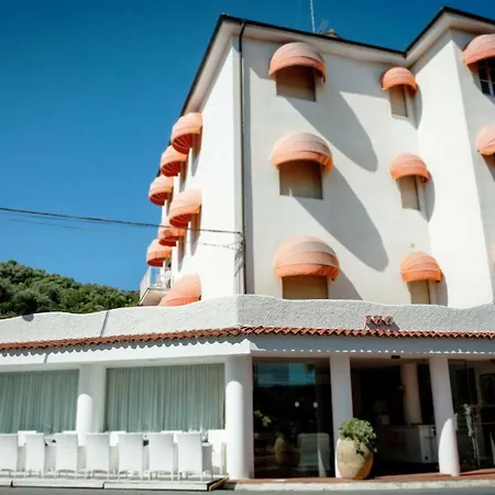 Iva Hotel 3*