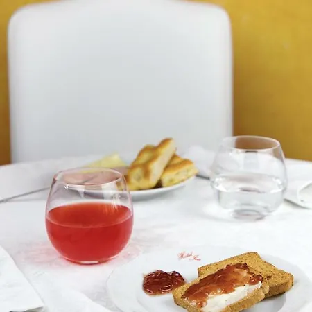 Iva 3* 迪亚诺马里纳